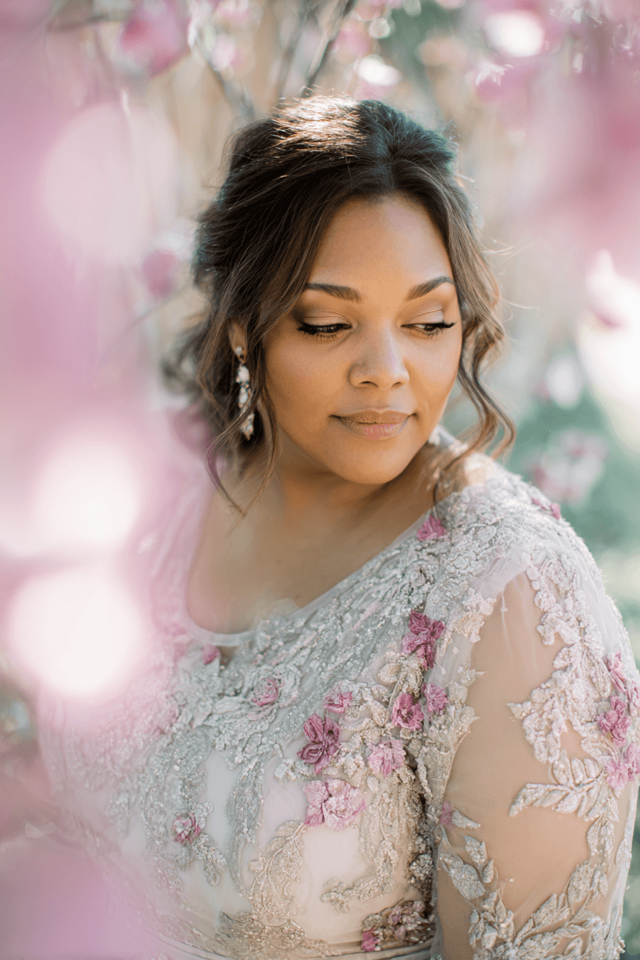27 Gorgeous Plus Size Wedding Dresses That Flatter Every Curve