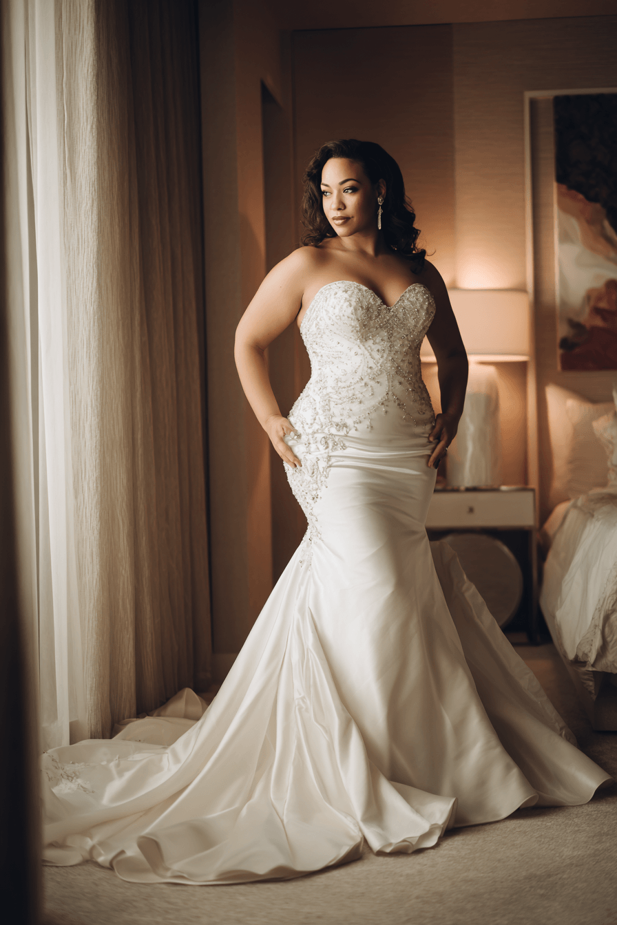 27 Gorgeous Plus Size Wedding Dresses That Flatter Every Curve