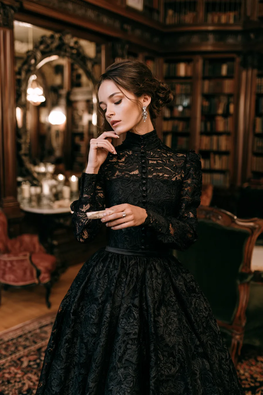 27 Gothic Wedding Dress Ideas for a Dark and Romantic Bridal Look